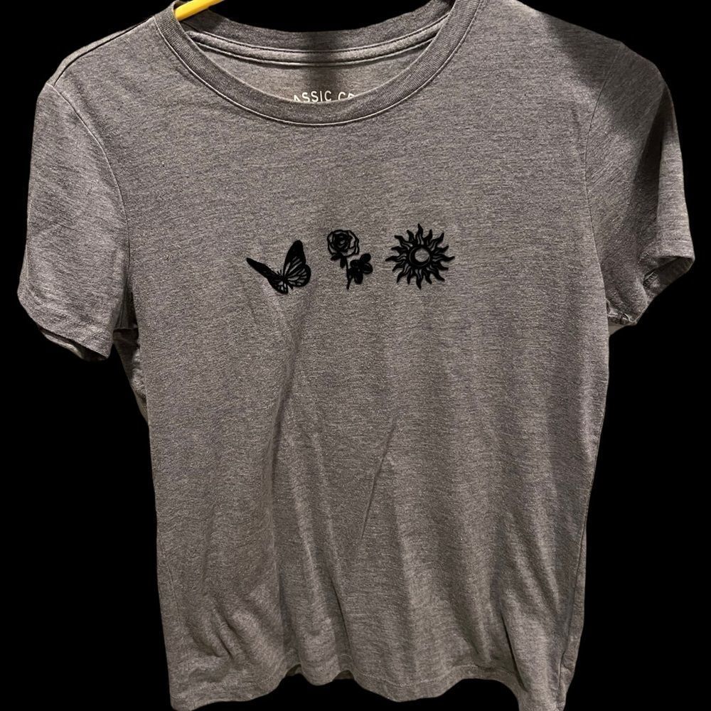 Aeropostale classic crew grey short sleeved t-shirt size large